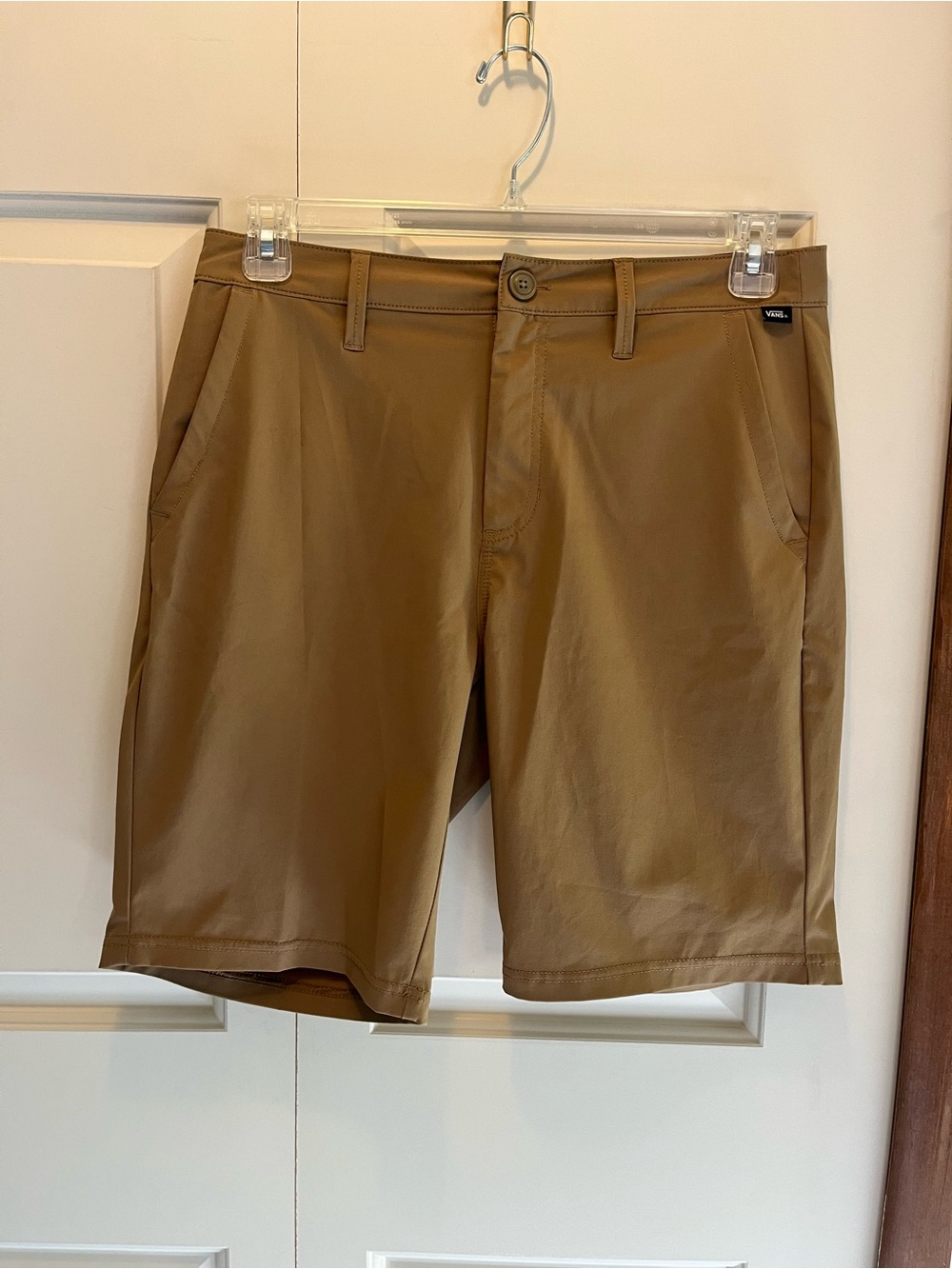 Vans Men's Tan Flat-Front Shorts Size 30
